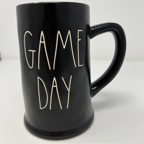 Rae Dunn Game Day 22 ounce mug - Picture 1 of 4